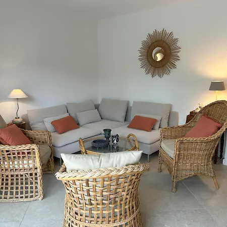 T3 Avec Jardin Proche Et Apartment